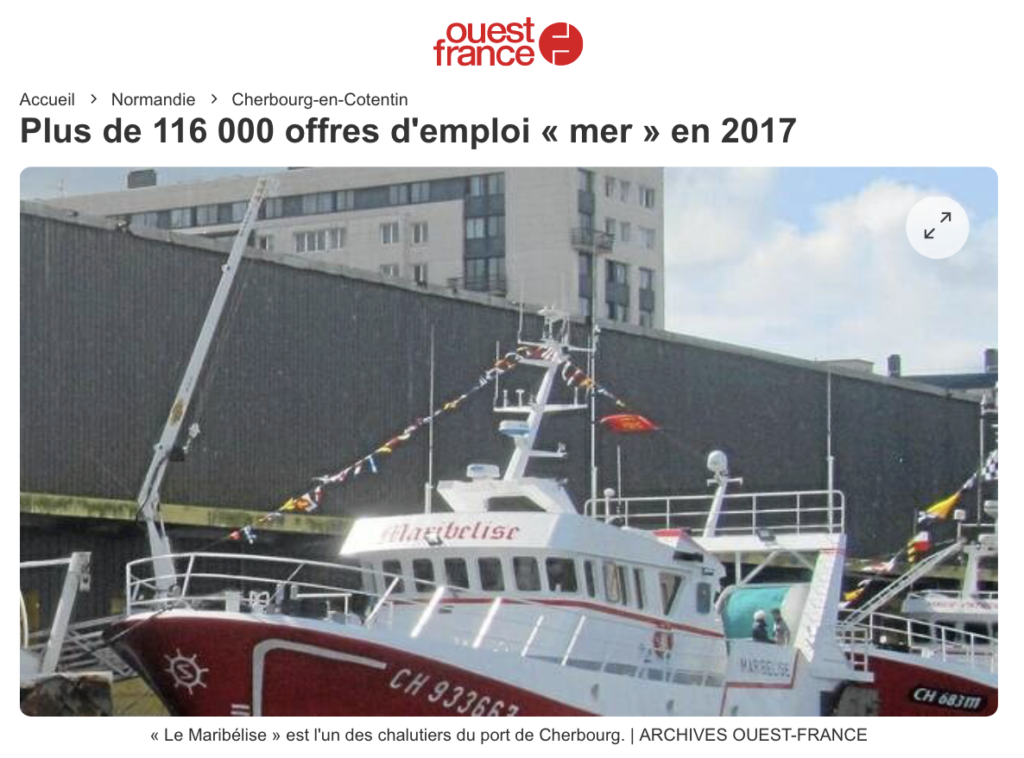 Extrait d'article accompagné d'une photo d'un port